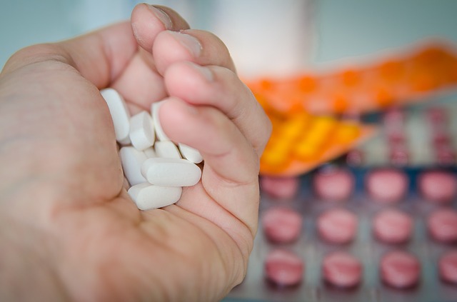 US doctors do not realise the risks of prescription painkillers, survey finds